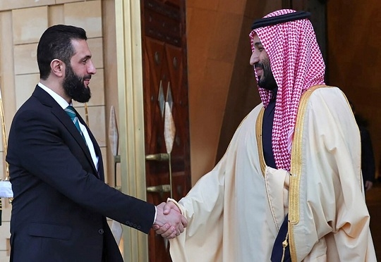 بن سلمان يقف خلف الشرع .. نثق بقدرة سوريا وندين استهداف أراضيها وسيادتها